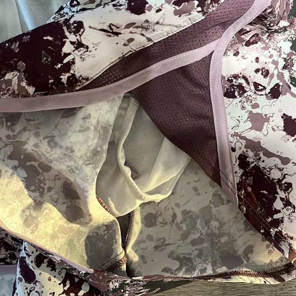 Under Armour shorts size Large - Picture 4 of 4